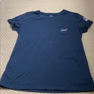 Women’s Vineyard vines t-shirt
